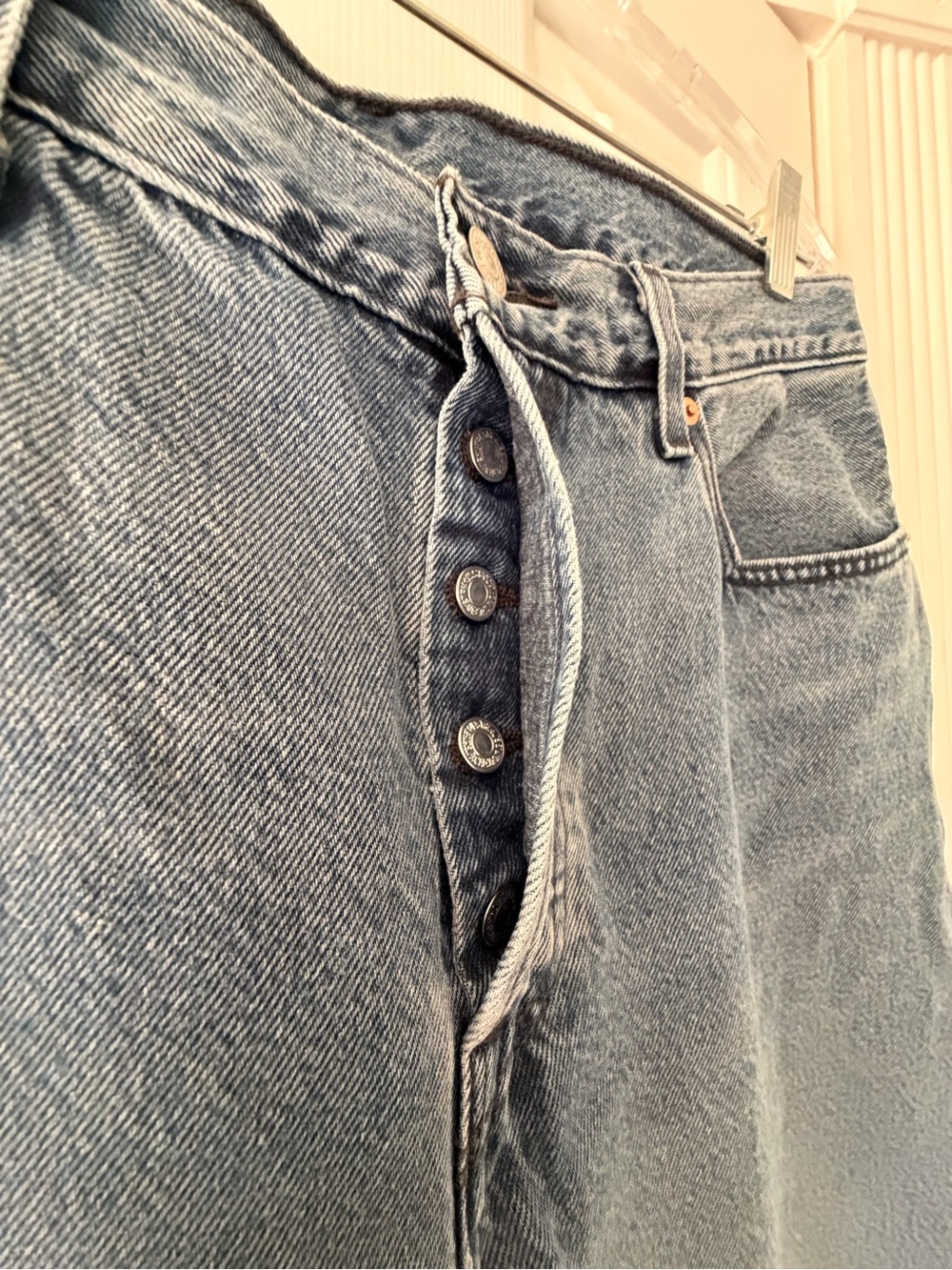 Levi's 501 90s Loose Fit  Button fly Women's Jeans 31x32 - Picture 3 of 5